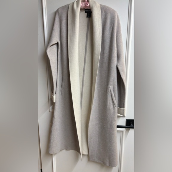 Tahari Women's Cream and Taupe Sweater Coat - Picture 1 of 5